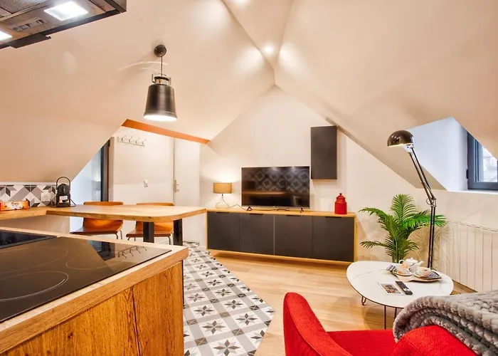 Nid Douillet à 30 Mètres De La Grande De - La Vague - Appartement